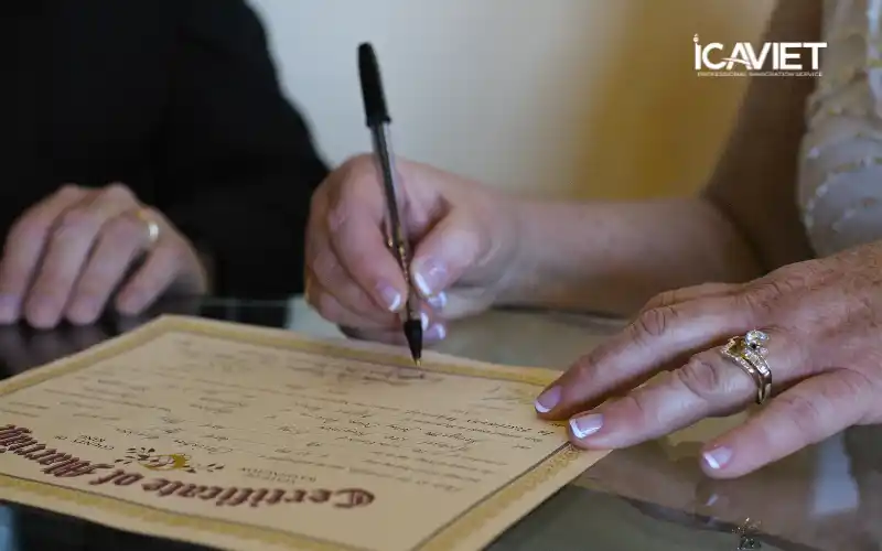 Kết hôn tại Mỹ và điều kiện chuyển diện định cư cho vợ/chồng