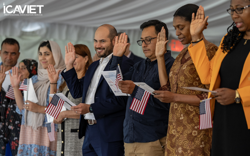 Buổi lễ tuyên thệ nhập tịch Mỹ sau khi vượt qua bài thi quốc tịch