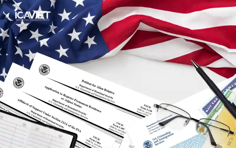 Có nên nộp I-130 và I-485 cùng lúc khi chuyển diện cho cha mẹ?